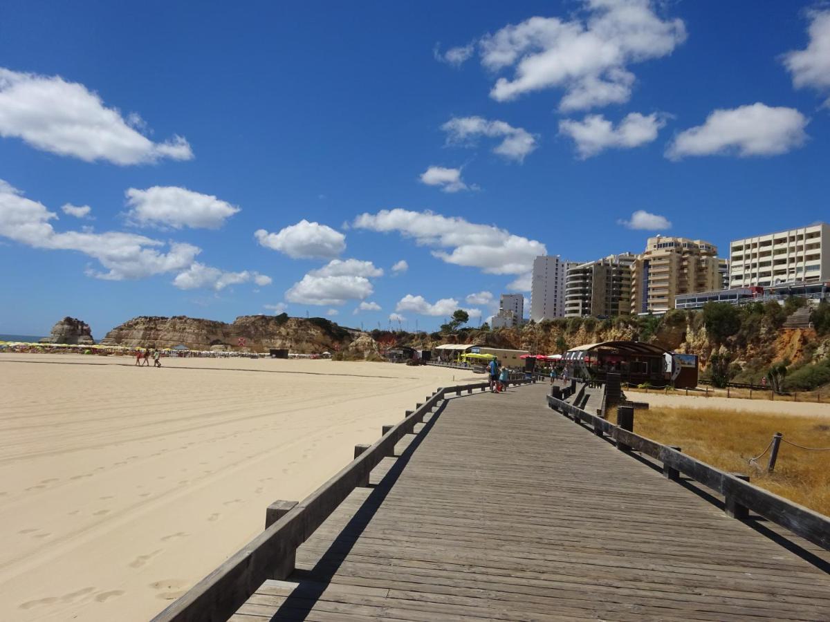 Apartamento T1 Com Piscina E Vista Mar - Praia Da Rocha Portimão Kültér fotó